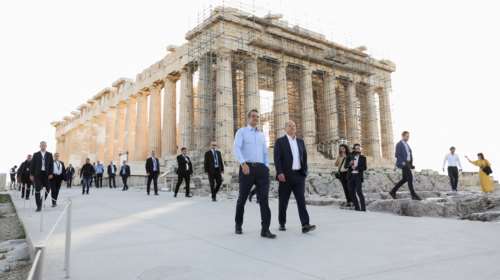 Ενθουσιασμένος με την Ακρόπολη ο Σολτς: Δεν μοιάζει με κανένα άλλο μνημείο δημοκρατίας [εικόνες - βίντεο]