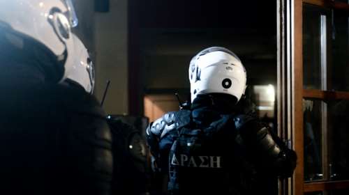 Συνελήφθη γιος γνωστού εφοπλιστή και πρώην παίκτης ριάλιτι για την επίθεση σε 32χρονο Αλβανό