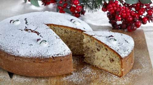 Συνταγή για αφράτη, παραδοσιακή βασιλόπιτα κέικ - Πεντανόστιμη και πασπαλισμένη με άχνη ζάχαρη