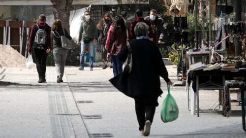 Κορονοϊός: Εξακολουθεί να σαρώνει στην Αττική με 1.649 κρούσματα - Στο &quot;κόκκινο&quot; το Κέντρο της Αθήνας και η Θεσσσαλονίκη