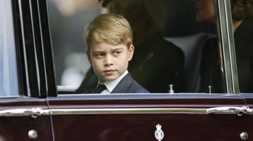 Πρίγκιπας Τζορτζ: Το νέο πορτρέτο για τα 11α γενέθλιά του σηματοδοτεί τη νέα εποχή - Τι φόρεσε για πρώτη φορά