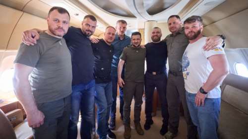 Με τους υπερασπιστές του Αζόφσταλ επιστρέφει από την Τουρκία ο Ζελένσκι [εικόνες]