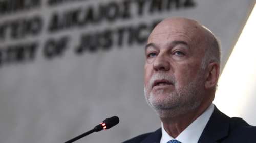 Πώς γκρεμίστηκε το &quot;ακαταδίωκτο&quot; των τραπεζικών - Ο Φλωρίδης έπεισε την κυβέρνηση