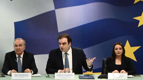 Πιερρακάκης - Παπαθανάσης: Δημοσιονομική σταθερότητα και ανάπτυξη οι δυο πυλώνες της οικονομικής πολιτικής