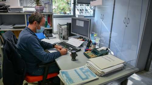 Οι 7 αλλαγές που φέρνει το νέο φορολογικό νομοσχέδιο: Τι προβλέπει για δηλώσεις και παραγραφές