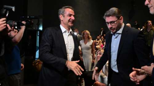 Η κυβέρνηση βάζει στο στόχαστρο τον Ανδρουλάκη: Οι κατηγορίες για ακοστολόγητο πρόγραμμα και &quot;πράσινο&quot; ΣΥΡΙΖΑ