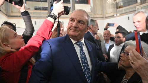 Κυβερνητικά στελέχη: &quot;Δηλώσεις της αντιπολίτευσης περί μη εμπιστοσύνης στη δικαιοσύνη καθιστούν επίκαιρες τις επισημάνσεις Καραμανλή&quot;