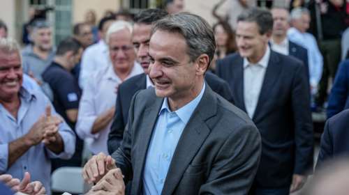 Ο Μητσοτάκης &quot;οργώνει&quot; τις δύσκολες περιφέρειες ενόψει β&#39; γύρου - Στόχος να γίνουν και οι 13 &quot;γαλάζιες&quot;