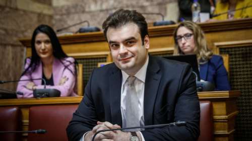 Πιερρακάκης: Οι νέες ταυτότητες θα είναι σαν το δίπλωμα οδήγησης, το ΑΦΜ θα γίνει ο νέος αριθμός μας