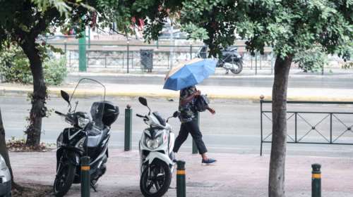 Άστατος ο καιρός και σήμερα: Βροχές και καταιγίδες στο μεγαλύτερο μέρος της χώρας - Υποχωρεί η αφρικανική σκόνη