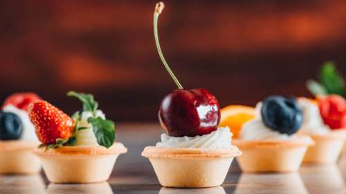 Εορτολόγιο: Ποιοι γιορτάζουν σήμερα 30 Απριλίου