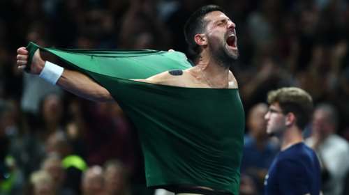 Τζόκοβιτς: Η αλήθεια για την εγκατάσταση στην Αθήνα - Από ήρωας, &quot;ψευτοπατριώτης&quot; για τη σερβική κυβέρνηση