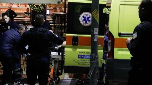 Πυροβολισμοί σε καφετέρια στη Νέα Σμύρνη - Δύο νεκροί και μία τραυματίας [εικόνες]