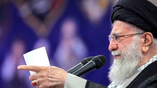 Ο Χαμενεΐ τα βάζει με τον Τραμπ: "Σαμποτέρ οι διαδηλωτές στο Ιράν - Καταστρέφουν για να τον ευχαριστήσουν"