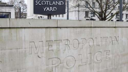 Ρατσιστική και σεξιστική η αστυνομία του Λονδίνου, αποκαλύπτει έρευνα &quot;βόμβα&quot;