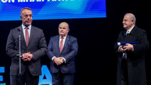 Σταϊκούρας: &quot;Η κυβέρνηση δεσμεύεται να συνεχίσει να μειώνει φόρους και ασφαλιστικές εισφορές&quot;