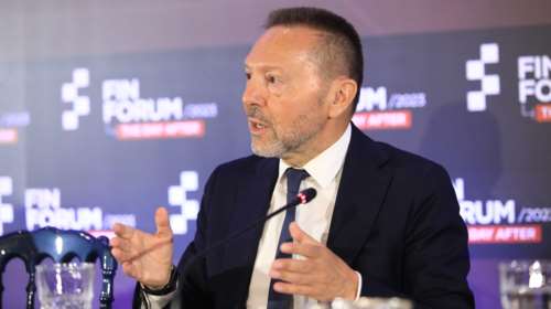 Ανάπτυξη 2,2% το 2023 και 3% το 2024 βλέπει ο Γιάννης Στουρνάρας - Ζητά αλλαγές στο Δημόσιο