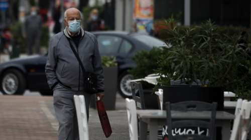 Κορονοϊός: Περαιτέρω μείωση των κρουσμάτων μέχρι την Παρασκευή - Η πρόταση για... ωράριο πελατών στην εστίαση