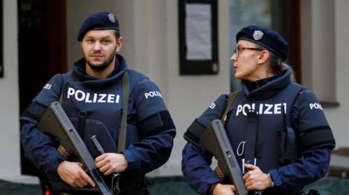 Τρόμος στην Αυστρία: 23χρονος Σύρος μαχαίρωνε κόσμο στο κέντρο στη Βίλαχ- Νεκρό 14χρονο αγόρι- Γελούσε ο δράστης