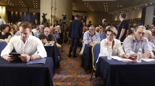 &quot;Βατερλώ&quot; στον ΣΥΡΙΖΑ με την προανακριτική για Τέμπη: Απέσυραν τις υπογραφές οι &quot;Kasselistas&quot; και πήγαν με την Καρυστιανού