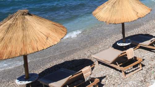 Ζάκυνθος: Συνελήφθησαν τρεις επιχειρηματίες στον Λαγανά - Έβαζαν παράνομα  ομπρέλες και ξαπλώστρες