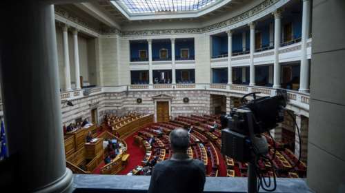 Βουλή: Στην Ολομέλεια το νομοσχέδιο για τον περιορισμό της φοροδιαφυγής - Ενστάσεις του επιστημονικού συμβουλίου