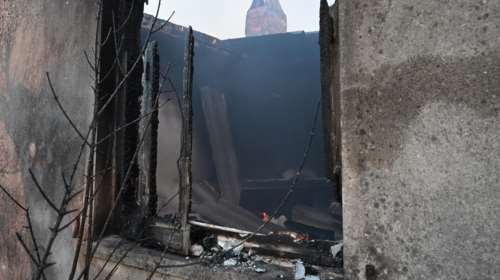 Φωτιά στο Λουτράκι: Τουλάχιστον 40 τα σπίτια που κάηκαν - Μόνιμες κατοικίες και εξοχικά