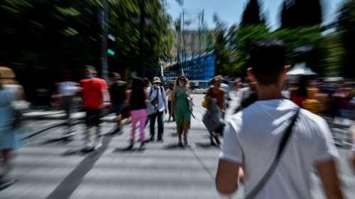 Μαγιορκίνης: Οι άνω των 70 να κάνουν τώρα την τέταρτη δόση - Θα μειωθεί σταδιακά ο αριθμός των κρουσμάτων