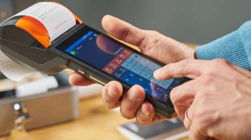 Ελεύθεροι επαγγελματίες: Πότε κλειδώνουν οι αλλαγές σε τεκμήρια διαβίωσης και τεκμαρτό εισόδημα