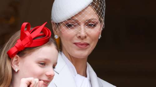 H νέα εμφάνιση της πριγκίπισσας Σαρλίν με τα παιδιά της - Mε πανάκριβα ρούχα μητέρα και κόρη