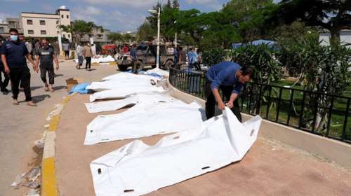 Φρίκη στη Λιβύη: Πτώματα κείτονται έξω από νοσοκομεία - Θάβονται σε μαζικούς τάφους [Εικόνες]