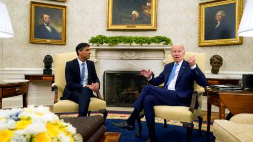 Νέα γκάφα από Μπάιντεν: Προσφώνησε "πρόεδρο" τον Βρετανό πρωθυπουργό Σούνακ