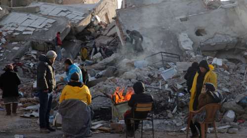 Πάνω από 11.200 οι νεκροί από τον σεισμό σε Τουρκία και Συρία: &quot;Πού είναι το κράτος; Πεθαίνουν παιδιά από το κρύο&quot;