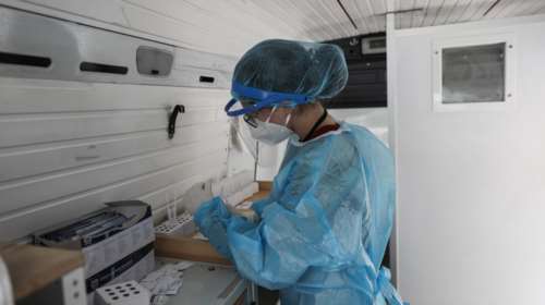 Κορονοϊός: Το Νόμπελ Χημείας άνοιξε τον δρόμο για τεστ εξπρές - Ανιχνεύει τον ιό σε μόλις πέντε λεπτά