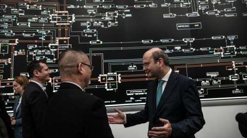 Κ. Χατζηδάκης προς παρόχους ρεύματος: Μειώστε τις τιμές, όπως έκανε η ΔΕΗ