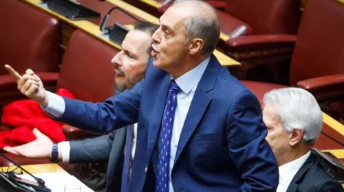 Ο Βελόπουλος &quot;εξορίζει&quot; τρεις βουλευτές του σε άλλες περιφέρειες και μιλά για... αποστασία - Αποχώρησε η Αλεξοπούλου