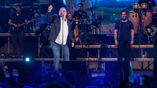 Συγκινεί η μητέρα του Παντελή Παντελίδη για τον Βασίλη Καρρά: Να μου τον κάνεις μια αγκαλιά