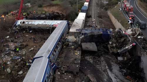 Τραγωδία στα Τέμπη: Ψυχολογική υποστήριξη στους συγγενείς των θυμάτων και των τραυματιών - Πού θα φιλοξενηθούν