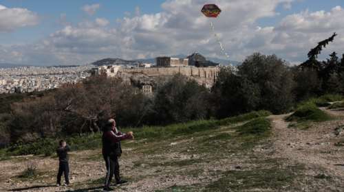 &quot;Τρελός&quot; ο καιρός το τριήμερο των Αποκριών: Από τη μία λασποβροχές, νοτιάδες και 20άρια και από την άλλη... χιόνια