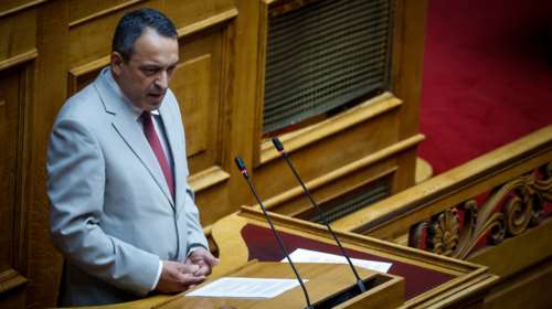 Σπαρτιάτες: Ανακωχή έως τα τέλη Αυγούστου μετά την &quot;ανταρσία&quot; εννέα βουλετών υπέρ του Κασιδιάρη
