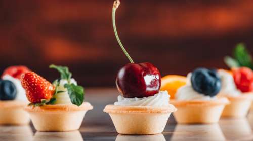 Εορτολόγιο: Ποιοι γιορτάζουν σήμερα Δευτέρα 7 Μαρτίου