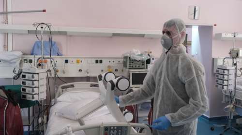 Γεμίζουν οι ΜΕΘ στα νοσοκομεία της Βόρειας Ελλάδας με ανεμβολίαστους- 3.500 ασθενείς νοσηλεύονται με κορονοϊό