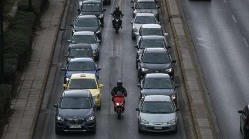 Παράταση δύο μηνών για τα τέλη κυκλοφορίας - Επέκταση τον Δεκέμβριο των μέτρων ενίσχυσης