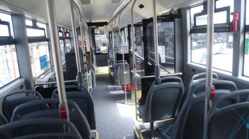 Θεσσαλονίκη: &quot;Πανζουρλισμός, τσιρίδες, φωνές&quot; – Τραυματισμοί μετά από απότομο φρενάρισμα λεωφορείου