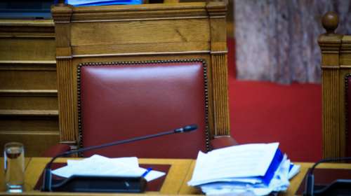 Η υπουργός "εεε, ναι" - Τα ειρωνικά σχόλια στην κυβέρνηση και το παρασκήνιο