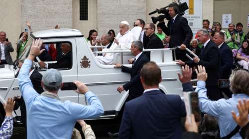 Πάπας Φραγκίσκος: Η τελευταία δημόσια εμφάνισή του λίγες ώρες πριν πεθάνει