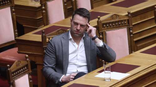 Αμηχανία στον ΣΥΡΙΖΑ μετά την κίνηση ματ Ανδρουλάκη με την πρόταση δυσπιστίας