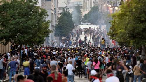 Καζάνι που βράζει ο Λίβανος - Ο πρωθυπουργός παραιτήθηκε, οι διαδηλώσεις συνεχίζονται [Εικόνες]