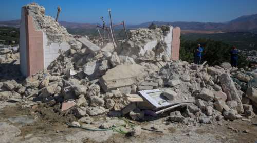 Σεισμός στην Κρήτη: Νεκρός ο πατέρας, τραυματίας ο γιος- Δούλευαν μαζί στο παρεκκλήσι του Προφήτη Ηλία