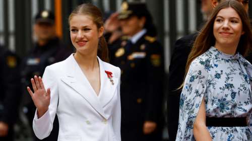 Με νοικιασμένο φόρεμα στην ορκωμοσία της αδελφής της: Η λάθος εμφάνιση της μικρής κόρης του Φελίπε και της Λετίσια